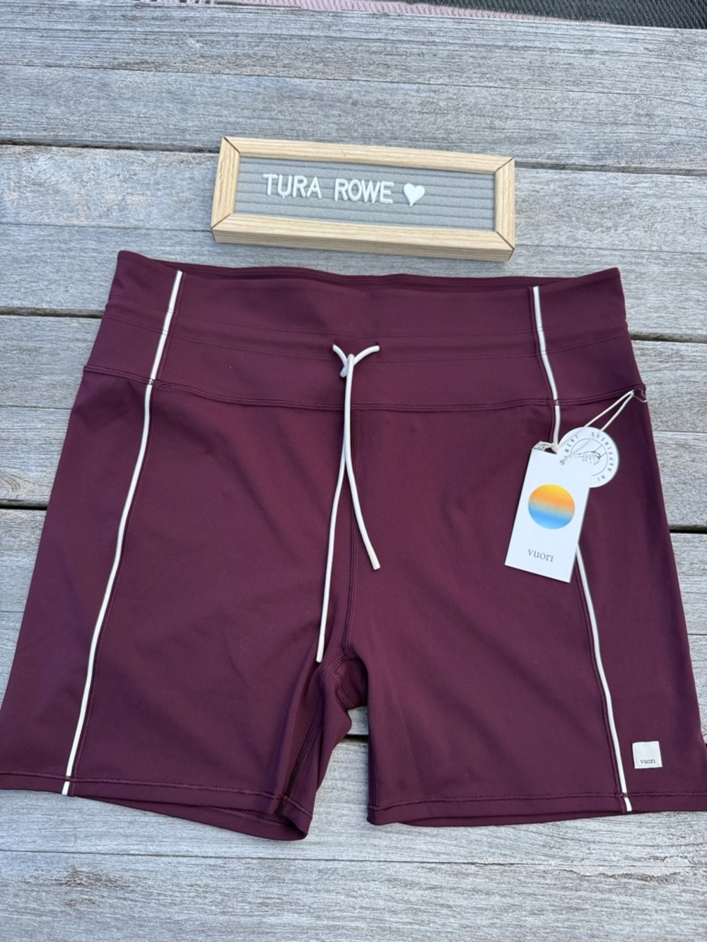 VUORI Daily Piped Short 5” Cerise Women’s XXL NWT High Rise Athletic Shorts